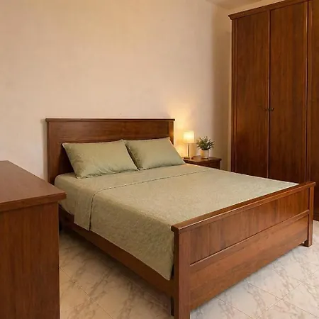 아파트 2br With Private Entrance In Spinola