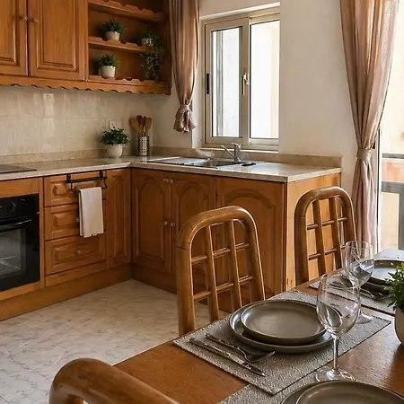 Διαμέρισμα 2br With Private Entrance In Spinola *